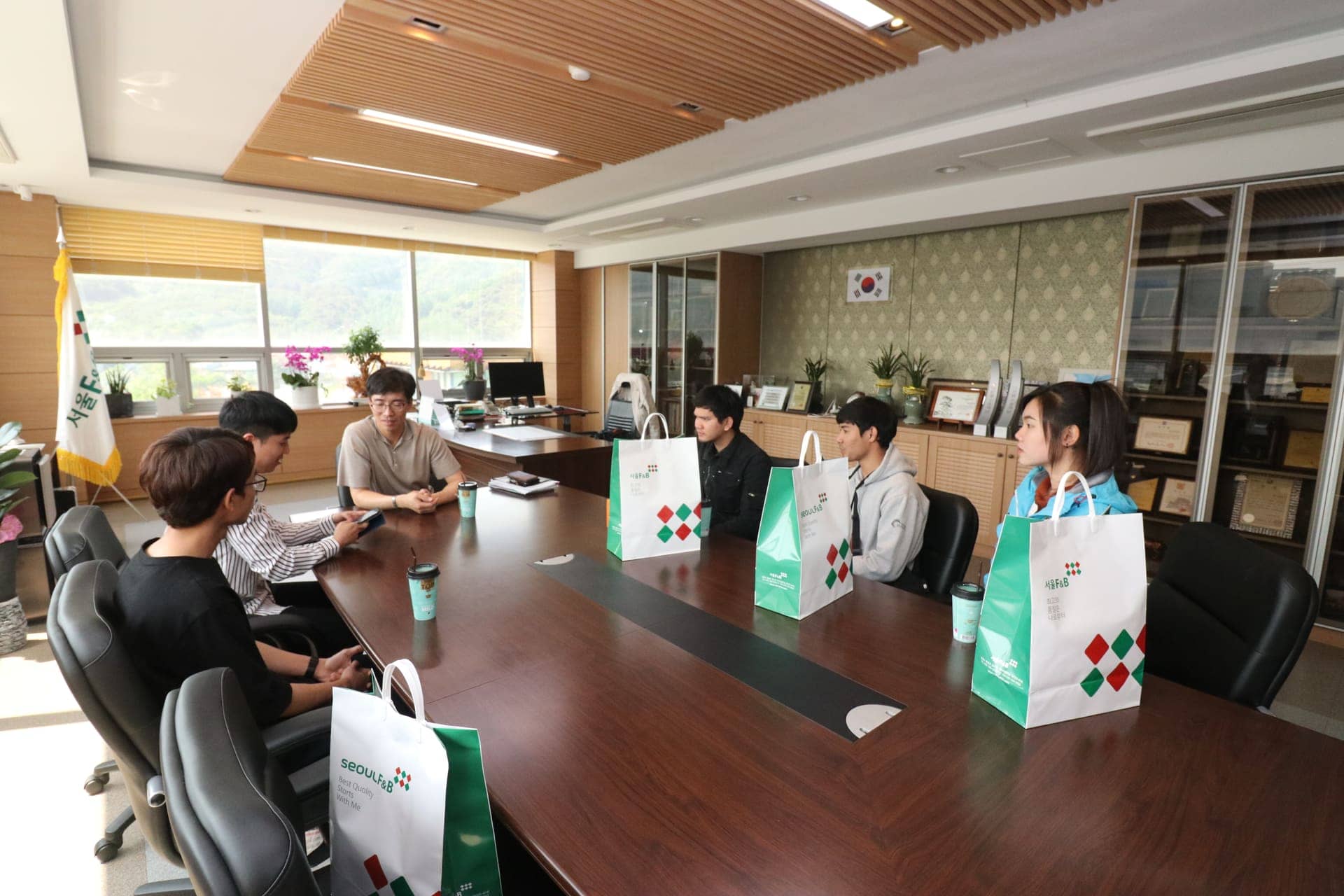 Seoul F&B corporate culture